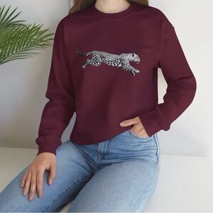 Leopard 🐆 print embroidered unisex pullover